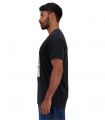 Compra online Camiseta New Balance Poster Hombre Black en oferta al mejor precio