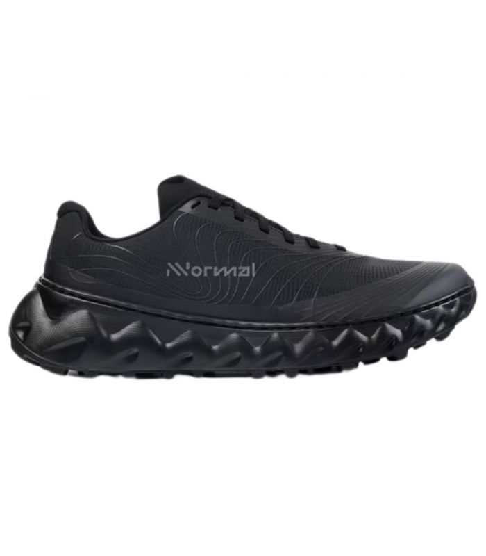 Compra online Zapatillas NNormal Tomir 2.0 Hombre Negro en oferta al mejor precio